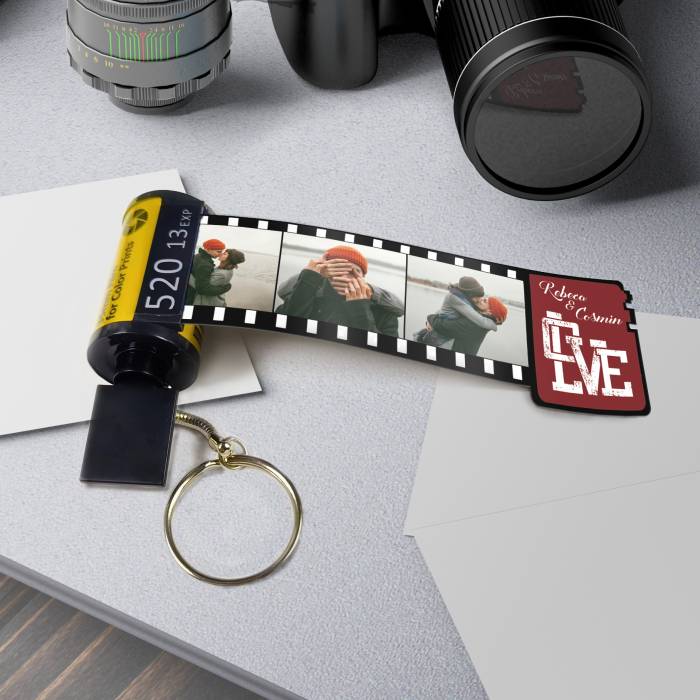 Breloc cu rola de film personalizat - Love