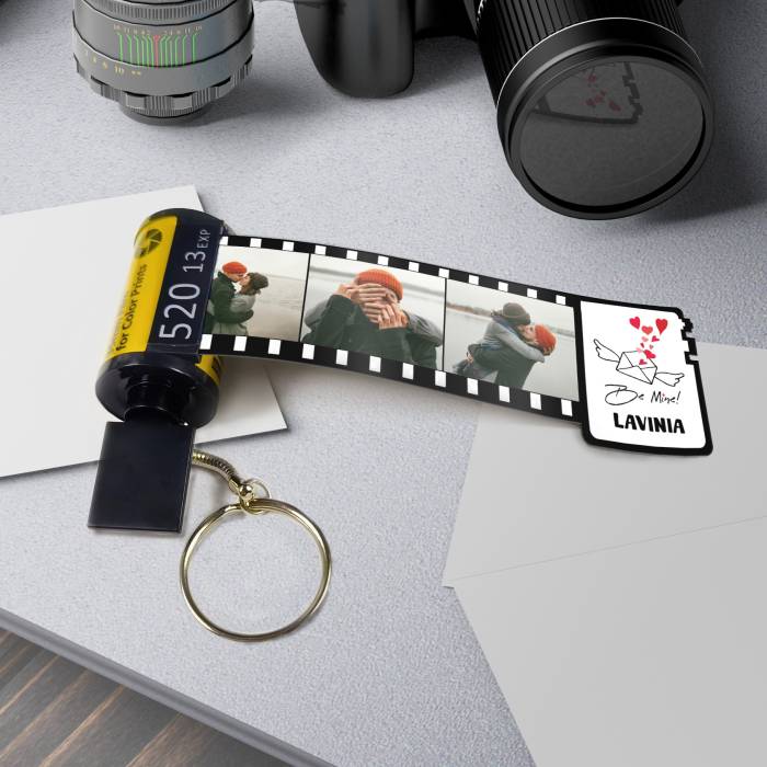 Breloc cu rola de film personalizat - Be mine