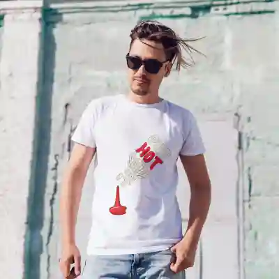 Tricou personalizat - Put Hot Sauce