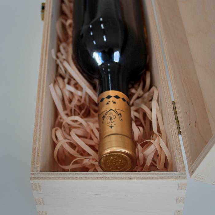 Cutie de vin personalizata pentru nunta